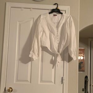 Vince Camuto Elegant White Tie-Front Blouse